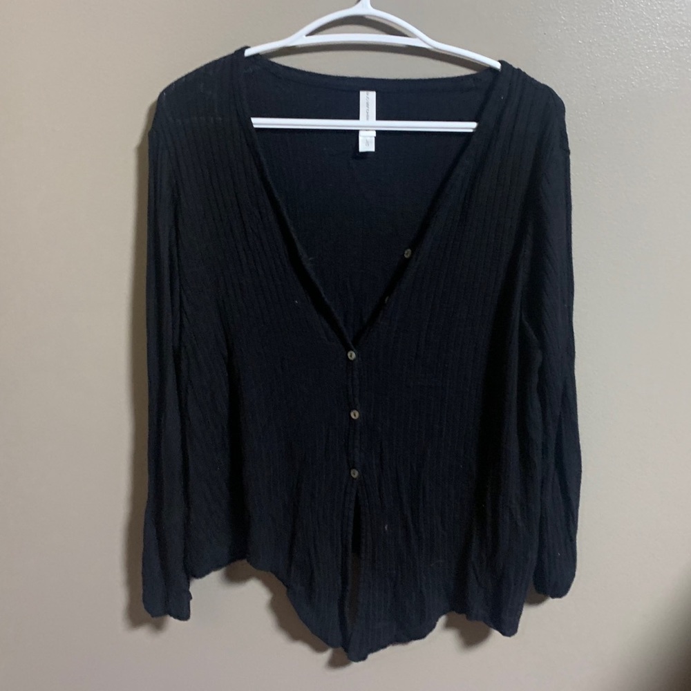 Black button top